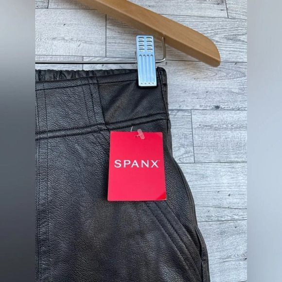 Spanx Leather Like Joggers size XS - Picture 7 of 13